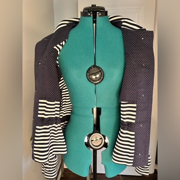 CAbi #5654 Harbor Jacket medium - Picture 12 of 16